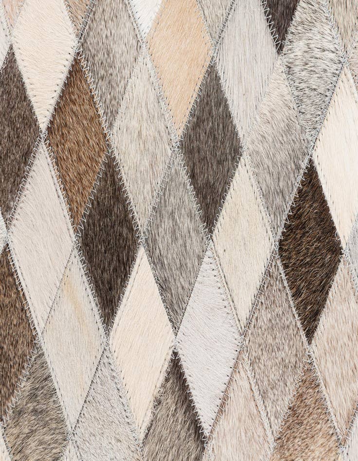 Detail image of  4' 7 x 6' 7 Cowhide Stocks Rug