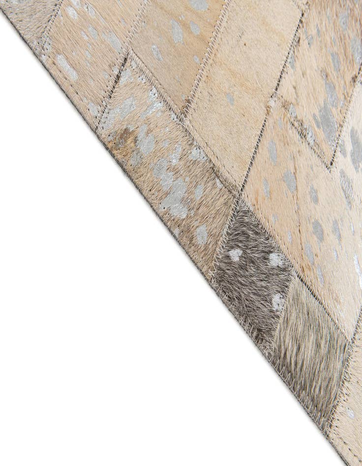 Detail image of  4' 8 x 6' 6 Cowhide Stocks Rug