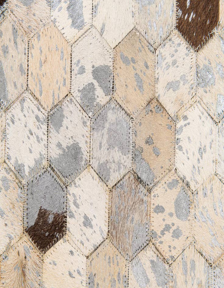 Detail image of  4' 7 x 6' 7 Cowhide Stocks Rug