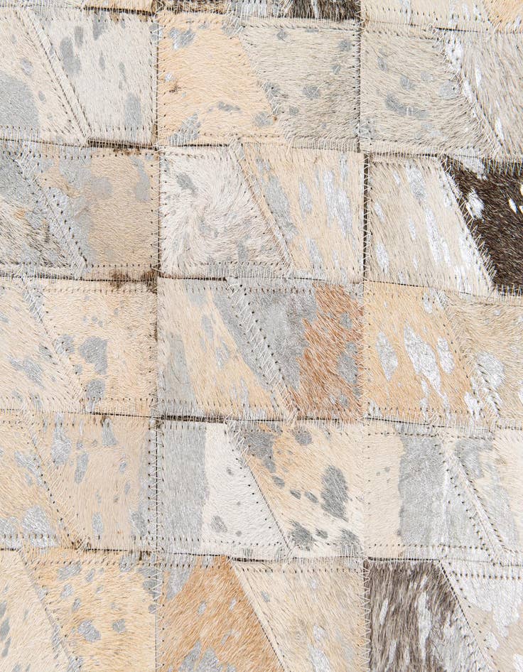 Detail image of  4' 6 x 6' 8 Cowhide Stocks Rug