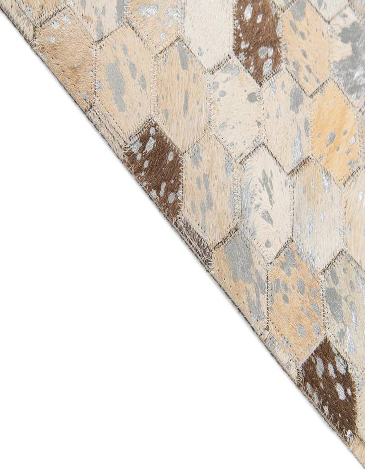 Detail image of  4' x 5' 7 Cowhide Stocks Rug