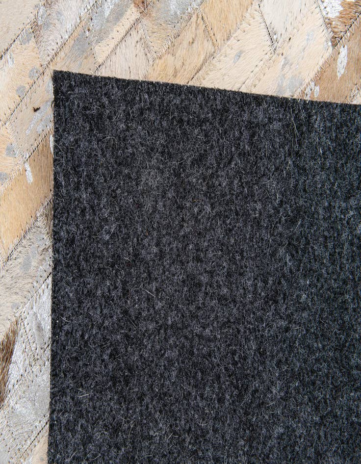 Detail image of  4' x 4' 8 Cowhide Stocks Rug