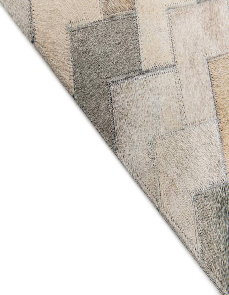 Detail image of  4' 1 x 6' Cowhide Stocks Rug