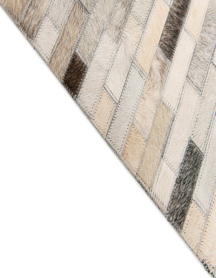 Detail image of  4' x 5' 10 Cowhide Stocks Rug