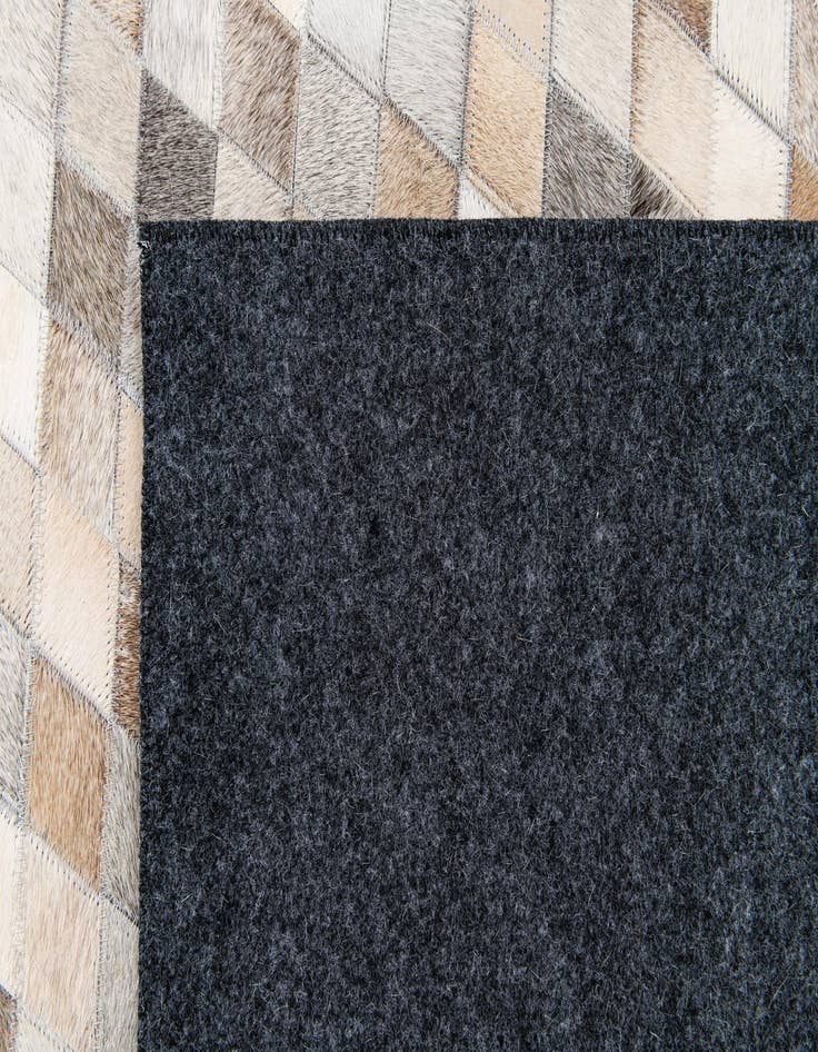 Detail image of  4' x 6' 1 Cowhide Stocks Rug