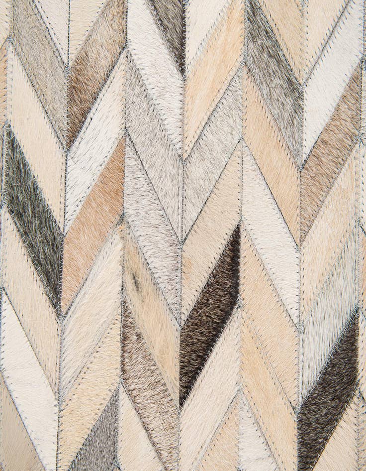 Detail image of  4' x 6' 1 Cowhide Stocks Rug