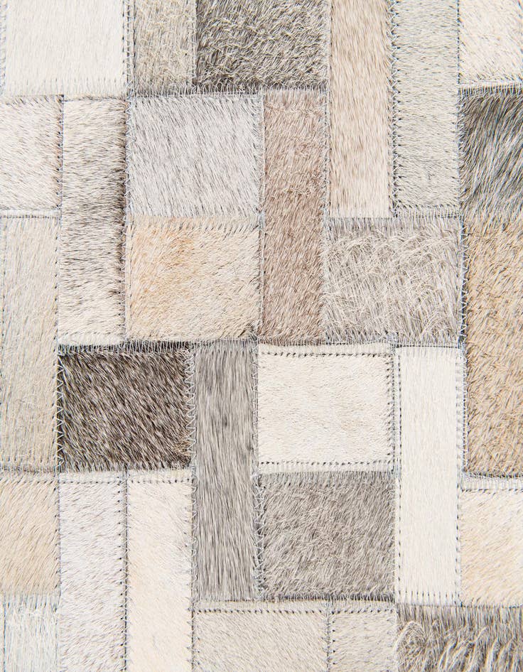 Detail image of  6' 7 x 9' 9 Cowhide Stocks Rug