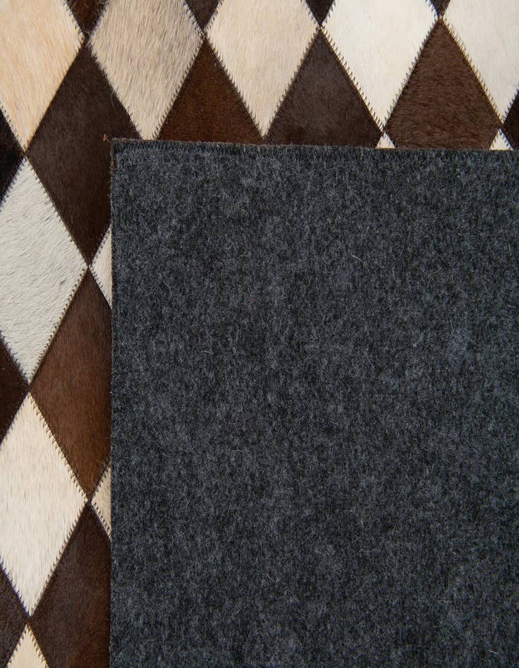 Detail image of  8' x 9' 10 Cowhide Stocks Rug