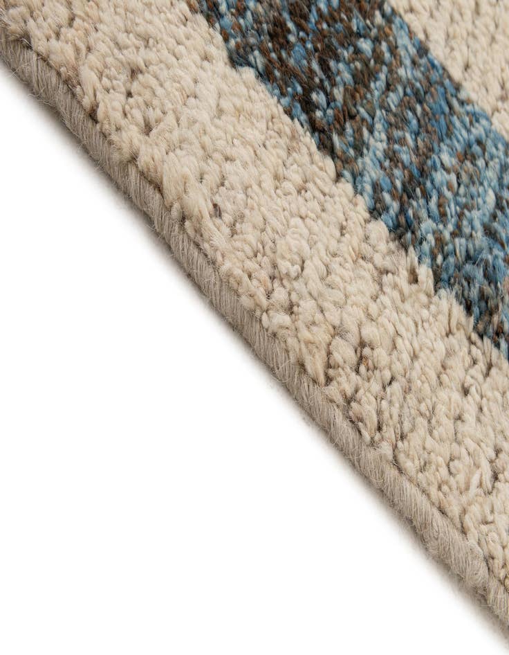 Detail image of  6' 11 x 9' 8  Hand Knotted Darya Wool Rug