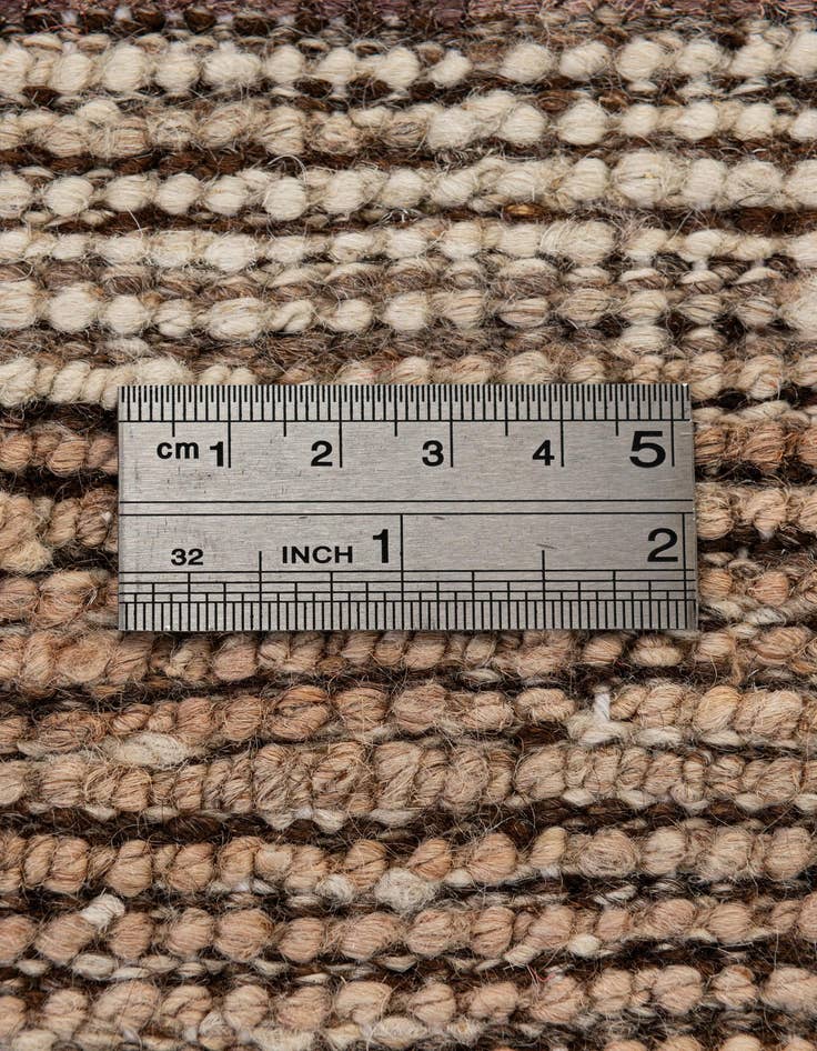 Detail image of  8' 2 x 9' 10  Hand Knotted Darya Wool Rug