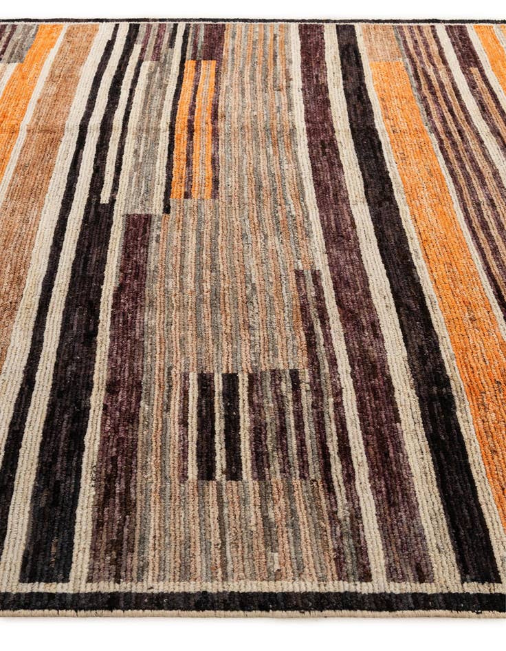 Detail image of  8' 2 x 9' 10  Hand Knotted Darya Wool Rug