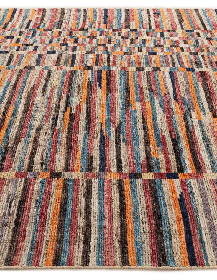 Detail image of  8' 2 x 9' 11  Hand Knotted Darya Wool Rug