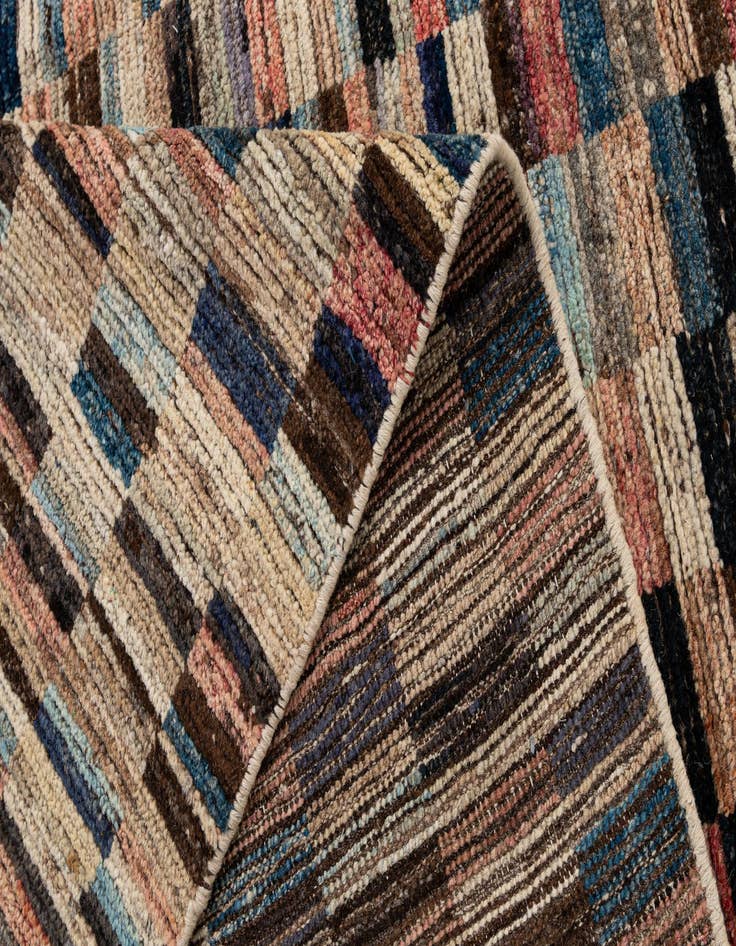 Detail image of  8' 2 x 9' 8  Hand Knotted Darya Wool Rug