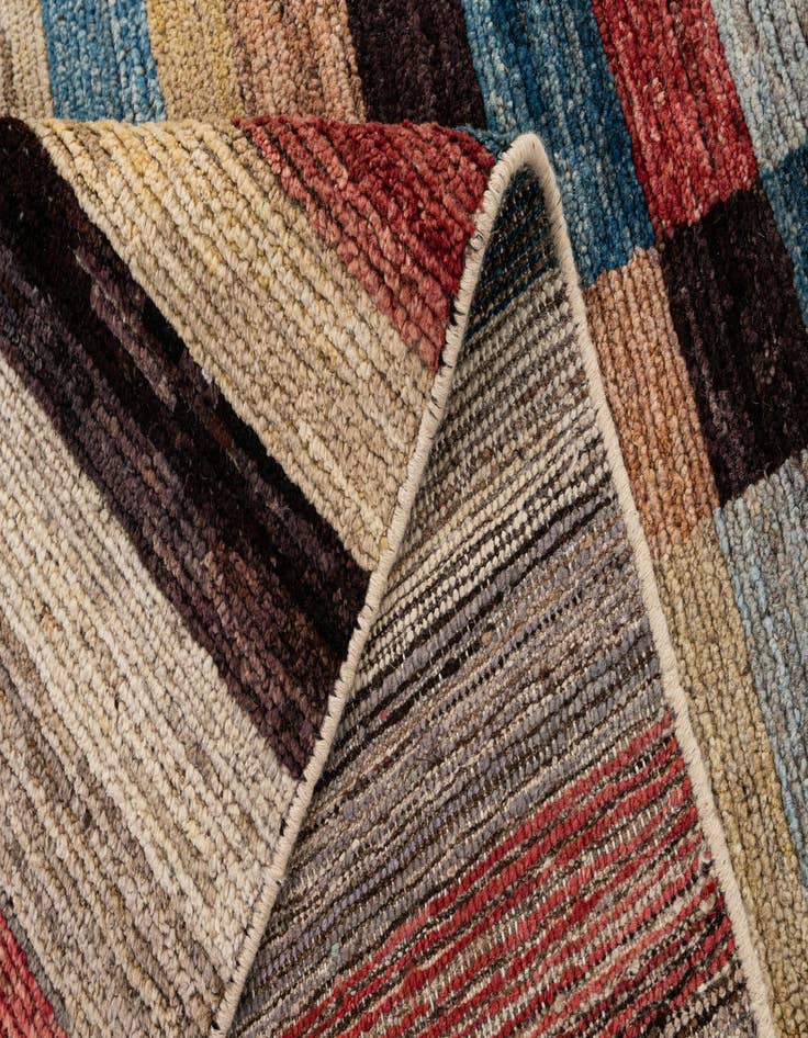 Detail image of  8' 10 x 9' 11  Hand Knotted Darya Wool Rug