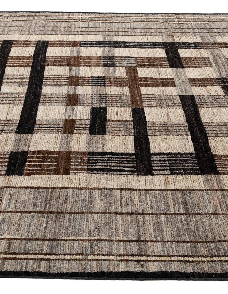 Detail image of  8' 6 x 9' 6  Hand Knotted Darya Wool Rug