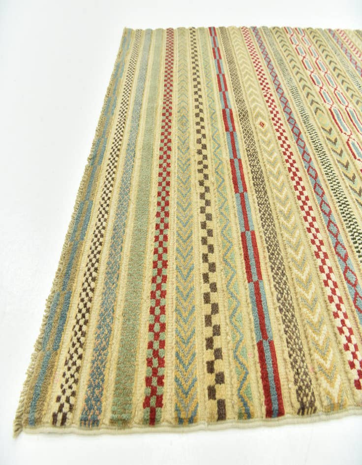 Detail image of  3' 3 x 5' 1  Hand Knotted Darya Rug