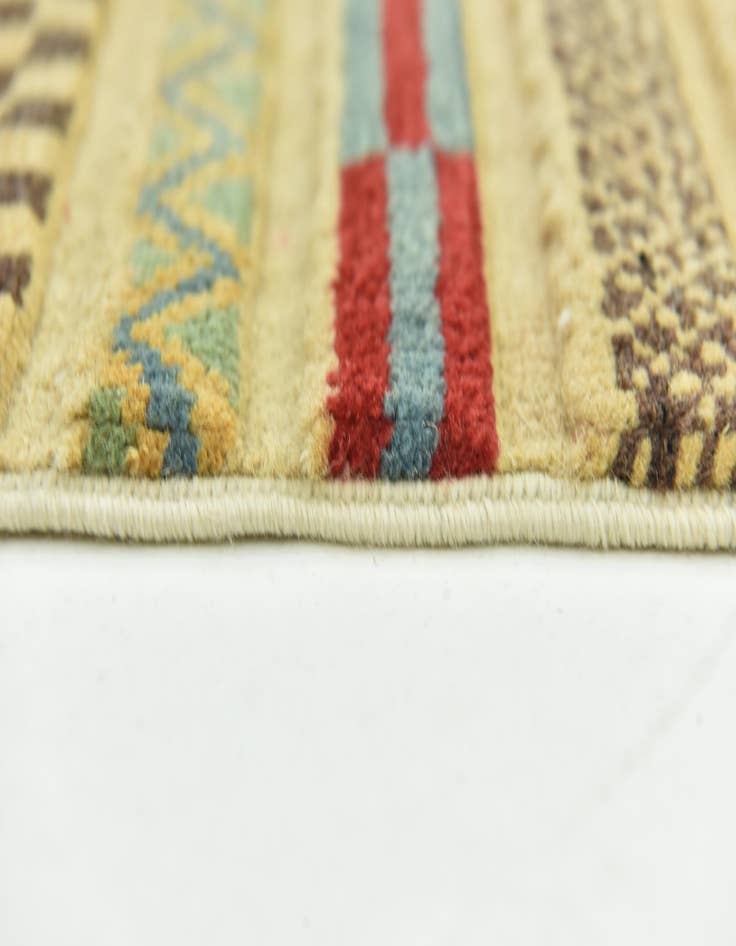 Detail image of  3' 3 x 5' 1  Hand Knotted Darya Rug