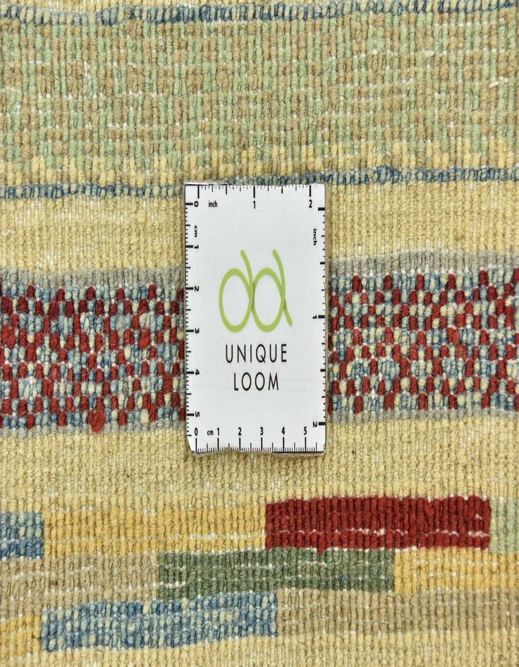 Detail image of  3' 4 x 4' 11  Hand Knotted Darya Rug