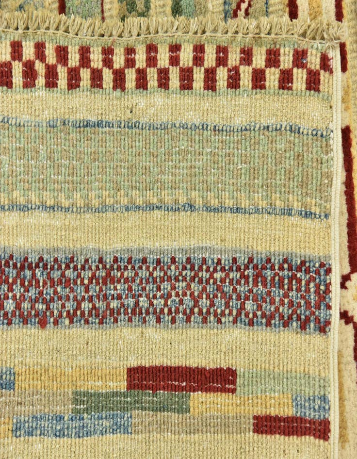 Detail image of  3' 4 x 4' 11  Hand Knotted Darya Rug