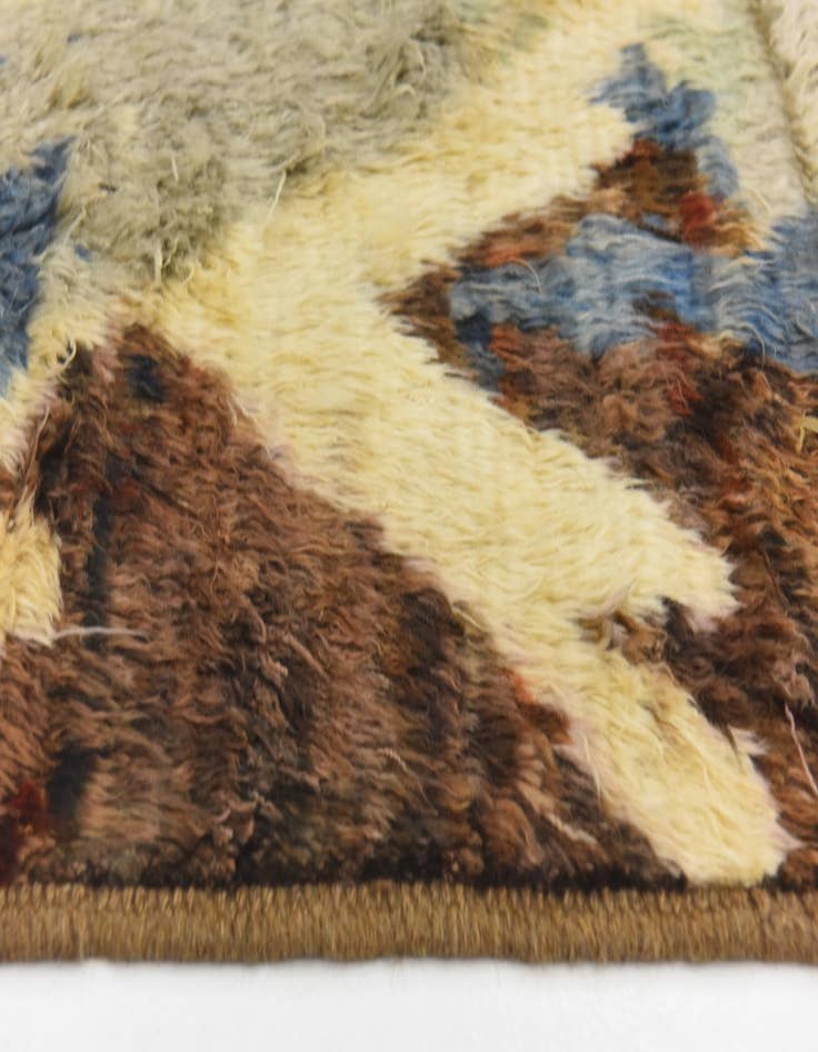 Detail image of  6' 7 x 9' 4  Hand Knotted Darya Wool Rug
