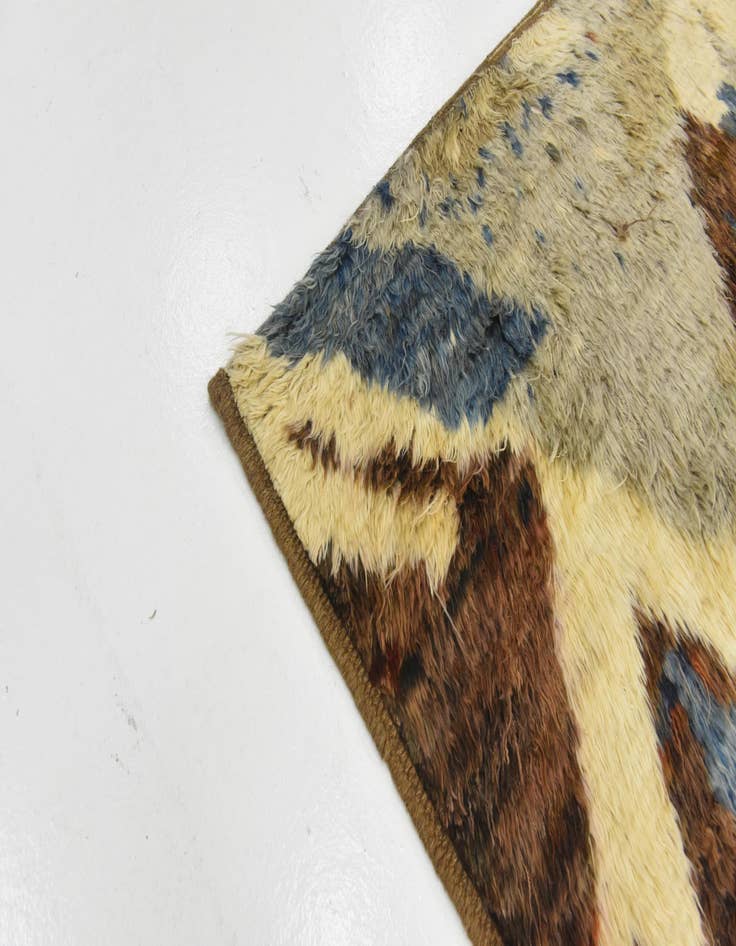 Detail image of  6' 7 x 9' 4  Hand Knotted Darya Wool Rug