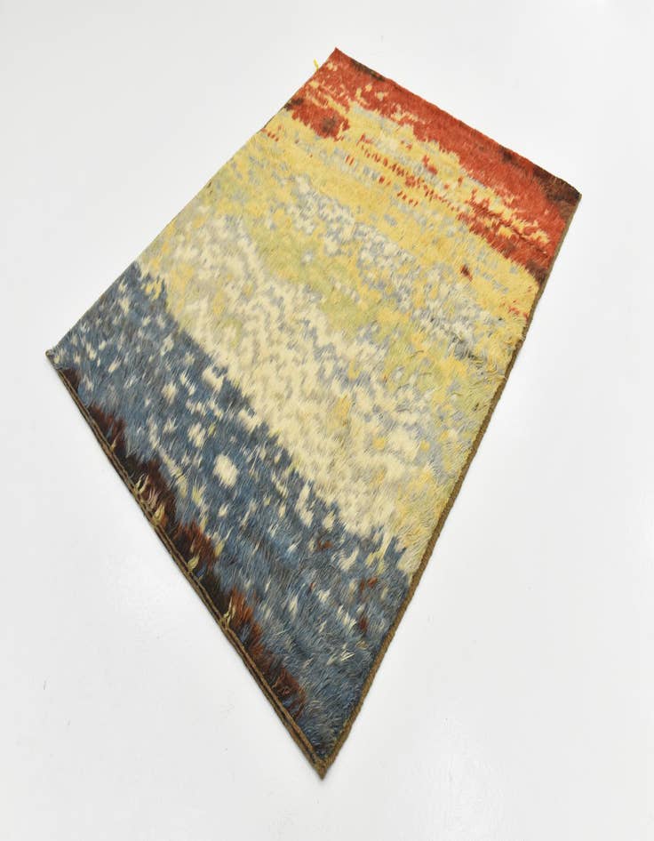 Detail image of  5' x 6' 4  Hand Knotted Darya Wool Rug