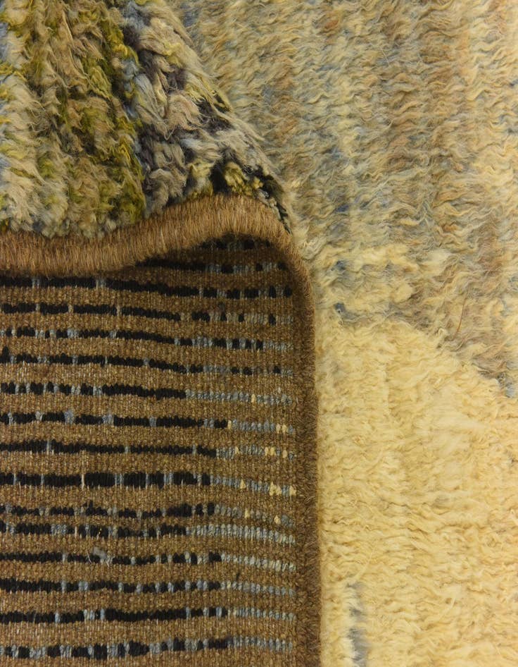 Detail image of  6' 5 x 9' 10  Hand Knotted Darya Wool Rug