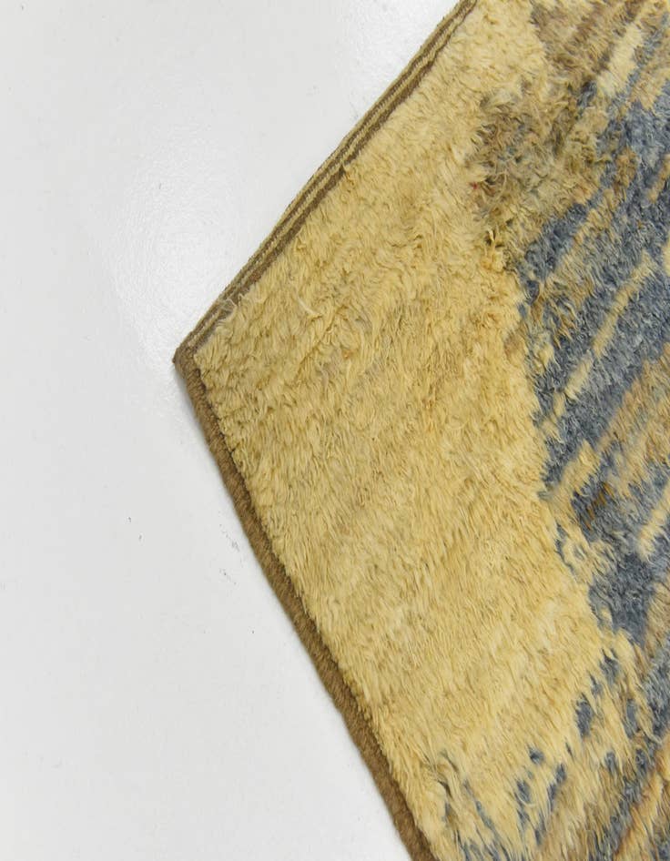 Detail image of  6' 5 x 9' 10  Hand Knotted Darya Wool Rug