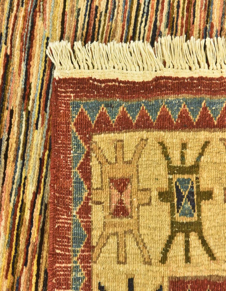 Detail image of  5' 1 x 6' 5  Hand Knotted Darya Oriental Rug