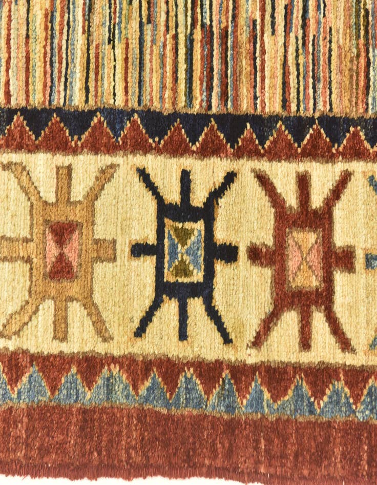 Detail image of  5' 1 x 6' 5  Hand Knotted Darya Oriental Rug