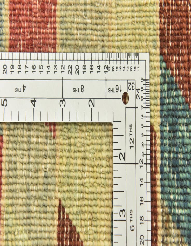 Detail image of  4' 1 x 5' 9  Hand Knotted Darya Oriental Rug