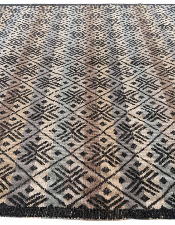 Detail image of  10' x 14' 5  Hand Knotted Darya Wool Rug