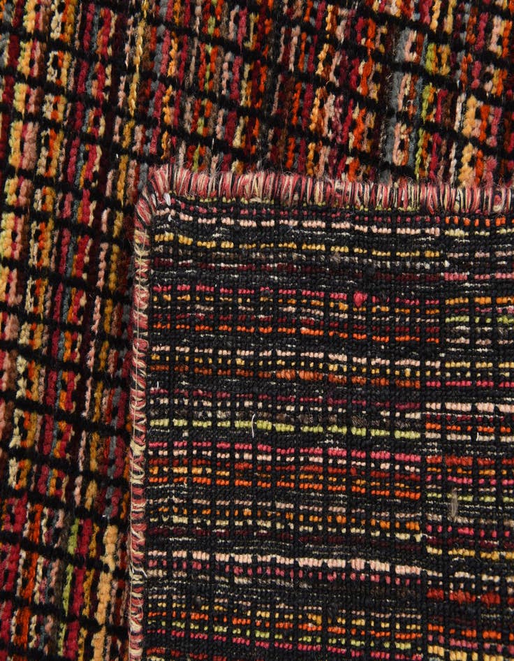 Detail image of  5' 7 x 7' 10  Hand Knotted Darya Wool Rug