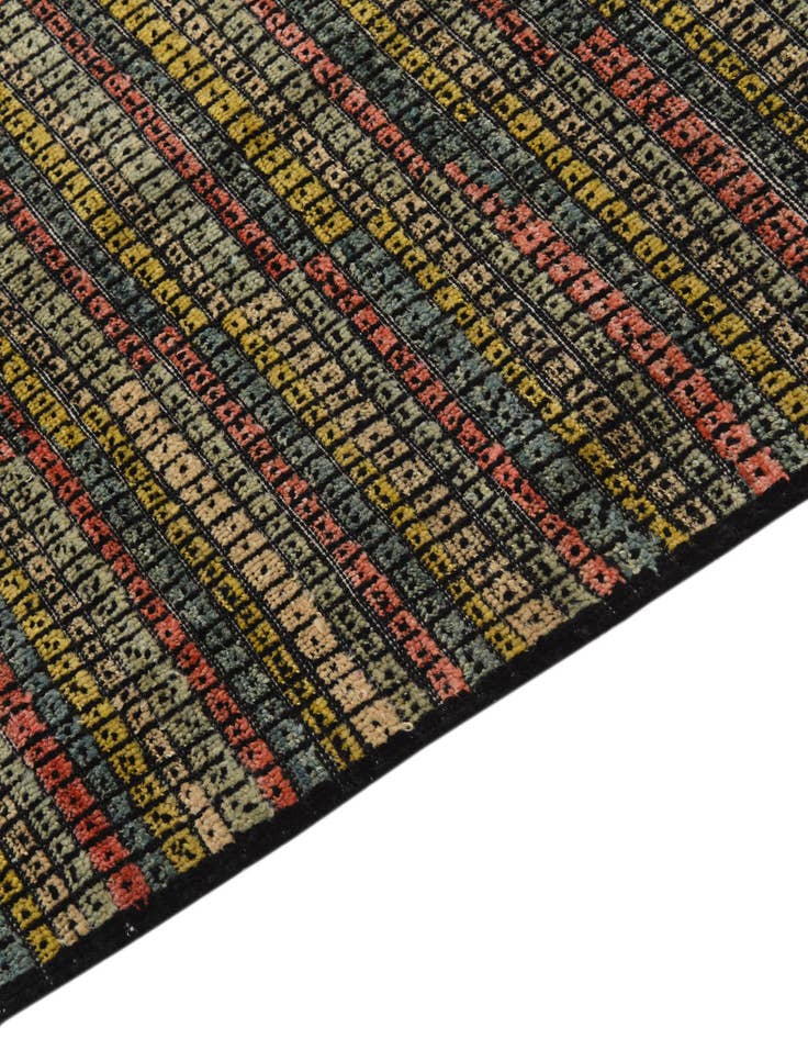 Detail image of  5' 4 x 8'  Hand Knotted Darya Wool Rug