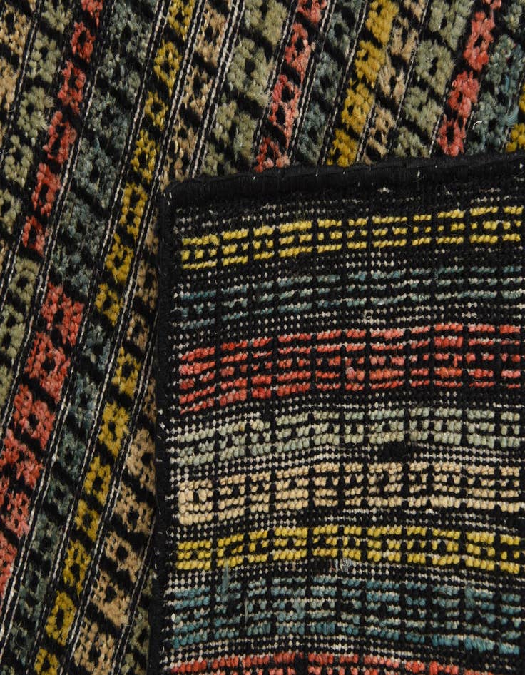 Detail image of  5' 4 x 8'  Hand Knotted Darya Wool Rug