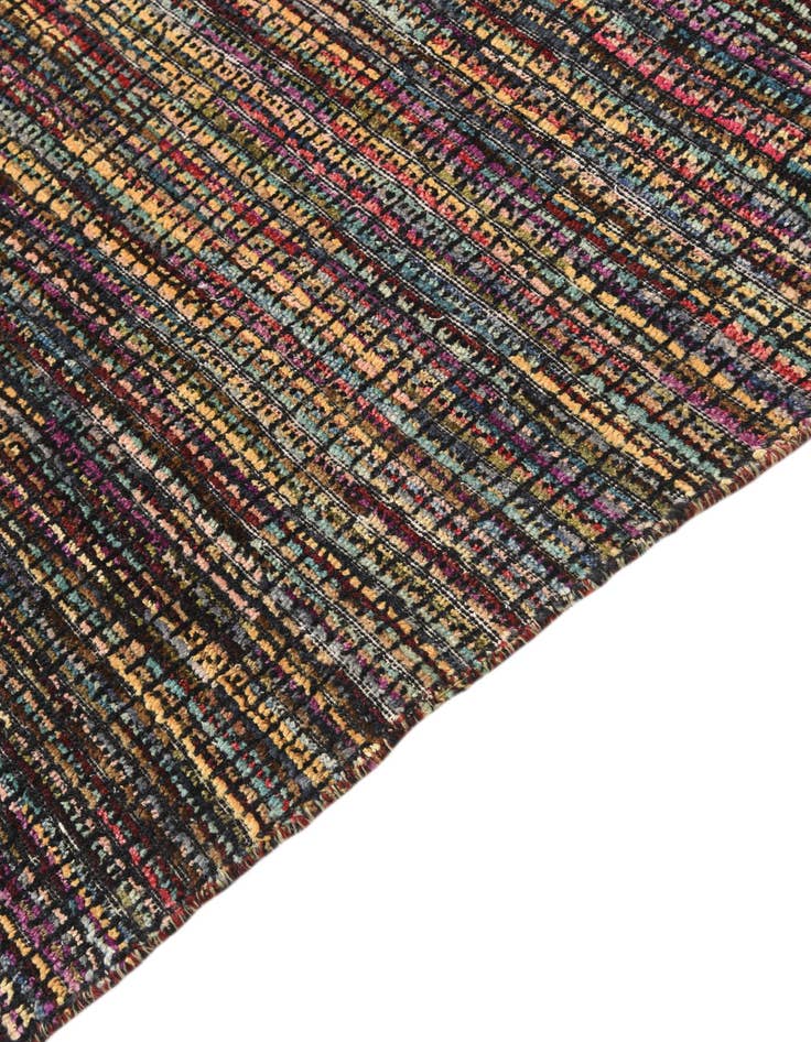 Detail image of  5' 5 x 8'  Hand Knotted Darya Wool Rug