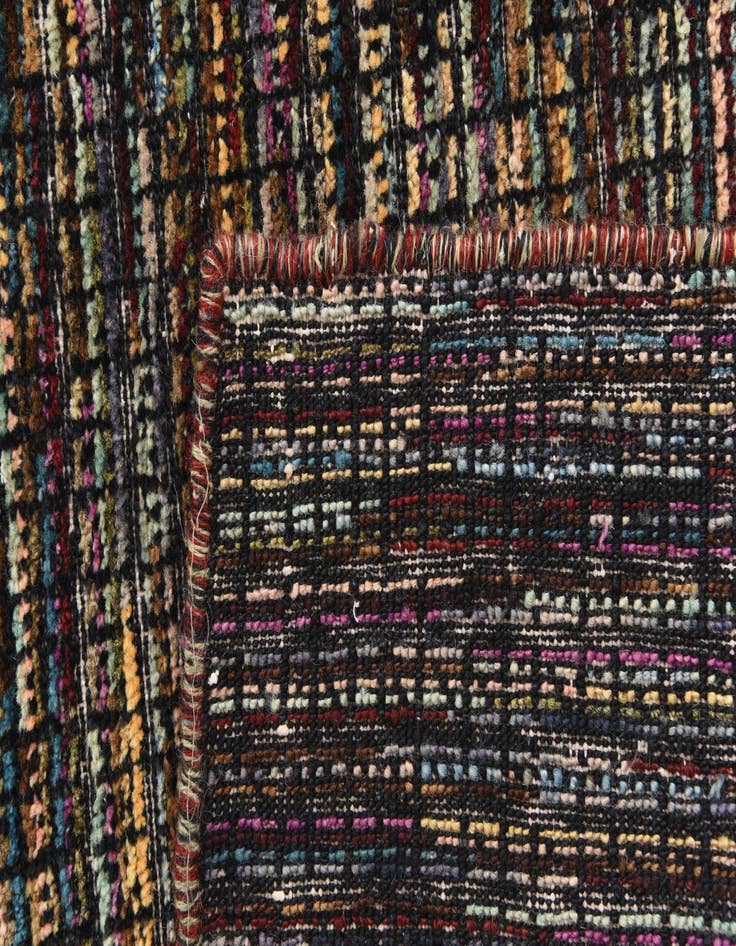 Detail image of  5' 5 x 8'  Hand Knotted Darya Wool Rug