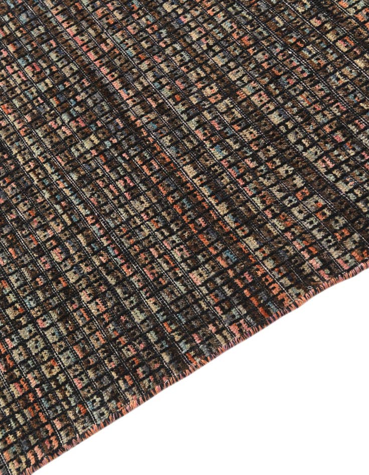 Detail image of  5' x 6' 9  Hand Knotted Darya Wool Rug