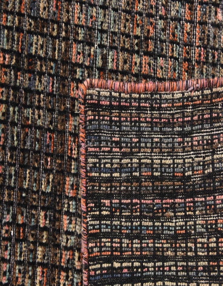 Detail image of  5' x 6' 9  Hand Knotted Darya Wool Rug