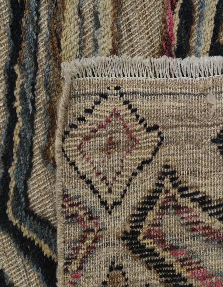 Detail image of  8' x 10' 9  Hand Knotted Darya Wool Rug