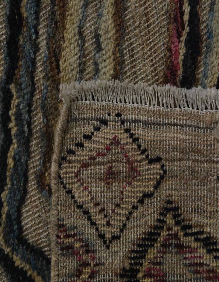 Detail image of  8' x 10' 9  Hand Knotted Darya Wool Rug