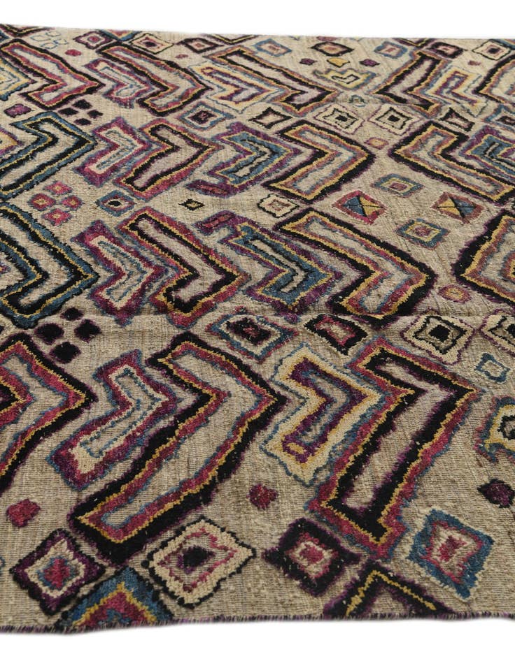 Detail image of  8' x 10' 1  Hand Knotted Darya Wool Rug