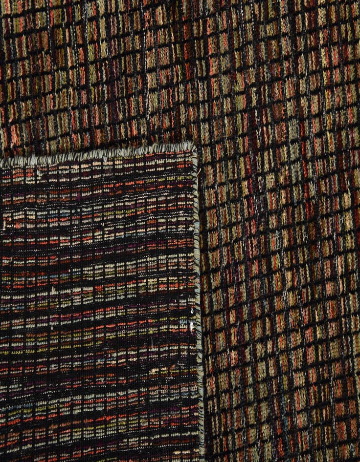 Detail image of  5' 7 x 8'  Hand Knotted Darya Wool Rug