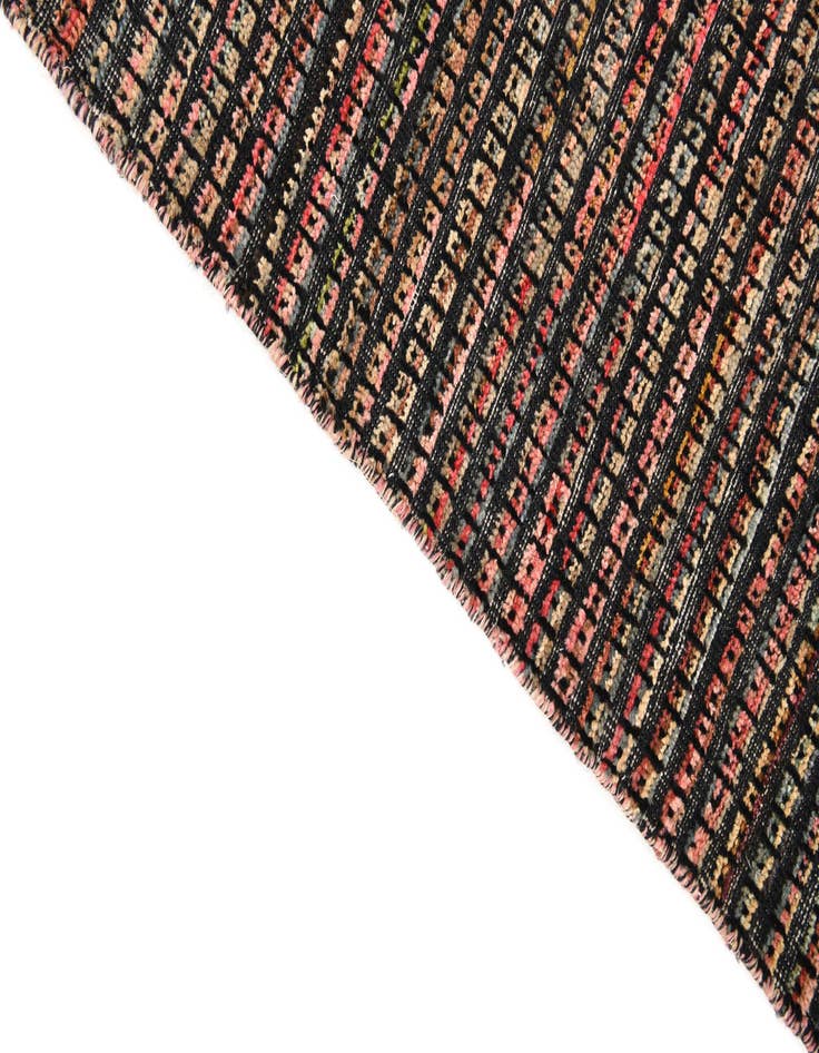 Detail image of  5' 8 x 7' 8  Hand Knotted Darya Wool Rug