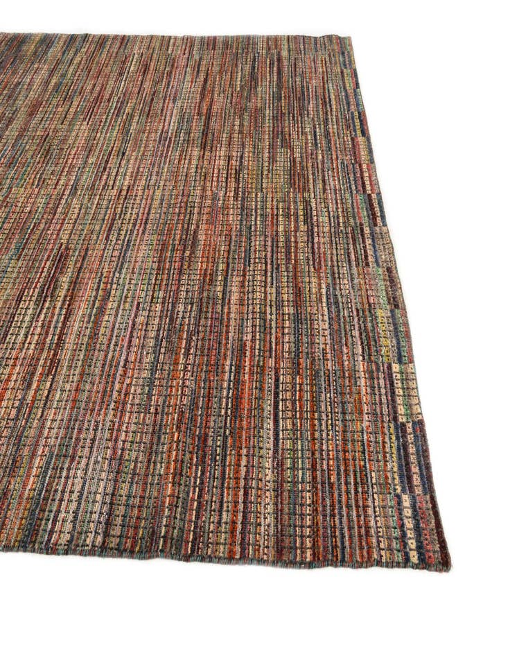 Detail image of  6' 5 x 9' 10  Hand Knotted Darya Wool Rug