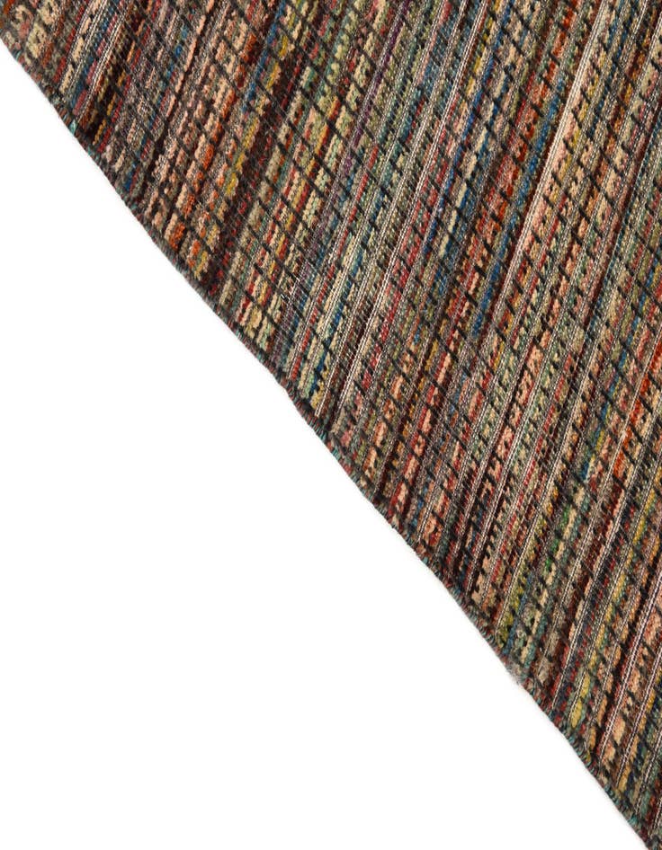 Detail image of  6' 5 x 9' 10  Hand Knotted Darya Wool Rug