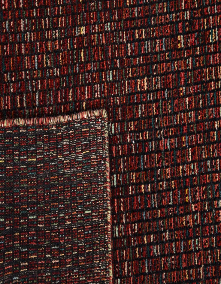 Detail image of  5' 6 x 8'  Hand Knotted Darya Wool Rug