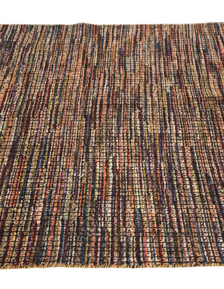 Detail image of  5' x 7' 6  Hand Knotted Darya Wool Rug