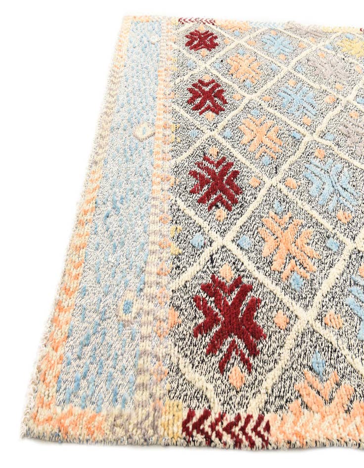 Detail image of  4' 11 x 7' 1  Hand Knotted Darya Wool Rug