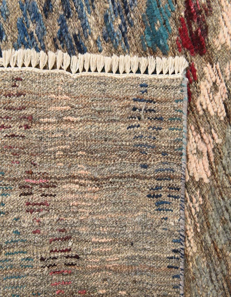 Detail image of  5' 6 x 8' 6  Hand Knotted Darya Wool Rug